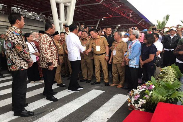 Bupati Barito Utara Nadalsyah Sambut Presiden Jokowi Resmikan Bandara Tjilik Riwut