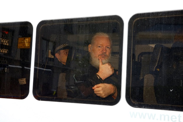 Pengacara Bantah Assange Gunakan Kedubes Ekuador sebagai Pusat Spionase