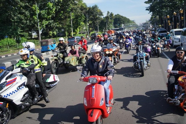 Pembalap Bersama Komunitas Otomotif Gaungkan Keselamatan Berkendara