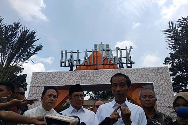 Jokowi Buka Miniatur Halal, Prabowo Resmikan Masjid