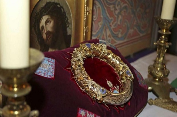Pastor Ini Penyelamat Mahkota Duri Yesus dari Kebakaran Notre-Dame