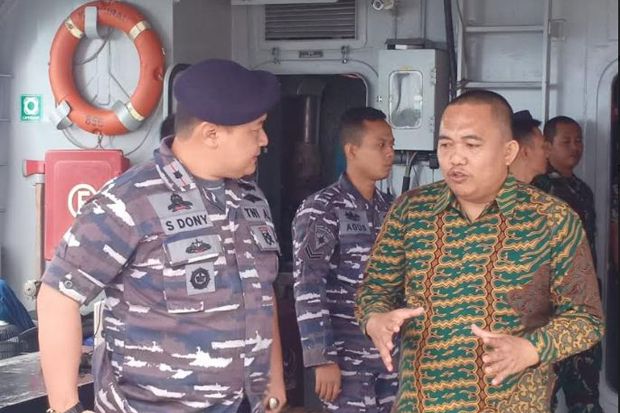 Penjemputan Logistik Pemilu Pulau Enggano Pakai Kapal Perang Terkendala Gelombang Tinggi