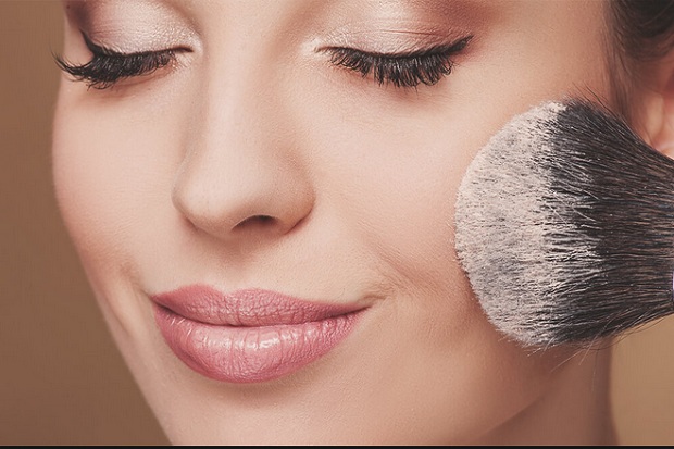 5 Tips Memilih Kuas Makeup untuk Riasan Sempurna