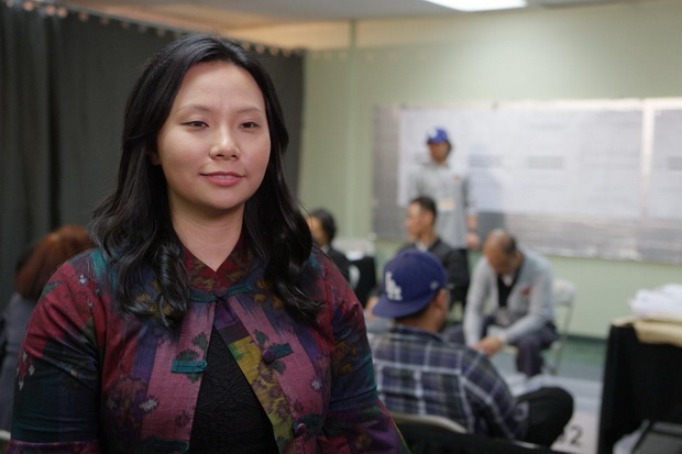Dibanjiri WNI, Livi Zheng Filmkan Penghitungan Suara di LA