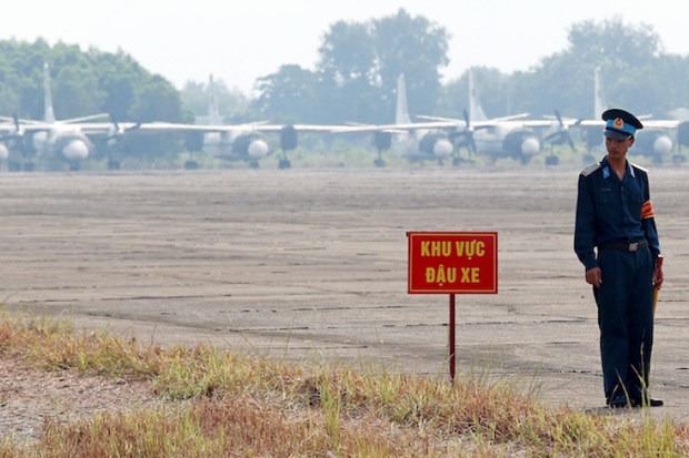 AS Bersihkan Pangkalan Udara Perang Vietnam dari Racun Agen Oranye