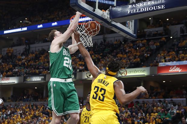 Celtics Lolos Semifinal Playoff, Irving Puji Hayward