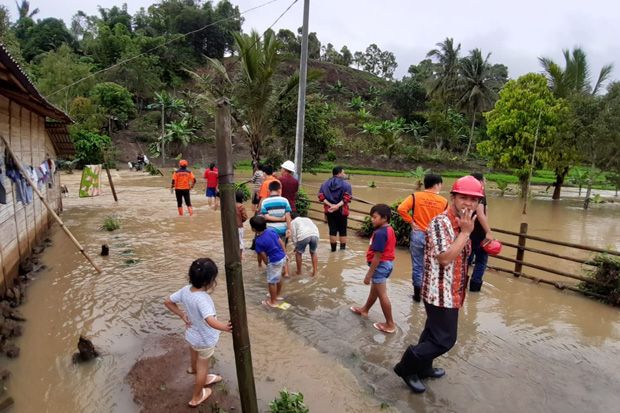 Banjir dan Longsor Terjang Tondano Timur, 78 Rumah Terendam