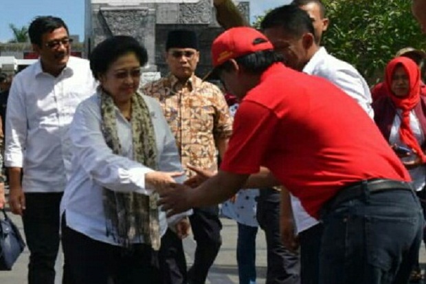 Ziarah Ke Makam Bung Karno, Megawati Bersyukur Pilpres Lancar