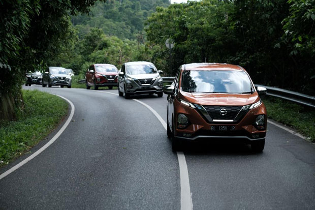 All New Nissan Livina Berani Libas Berbagai Tempat di Indonesia