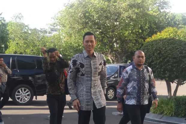 AHY dan Jokowi Bertemu Empat Mata di Istana Kepresidenan