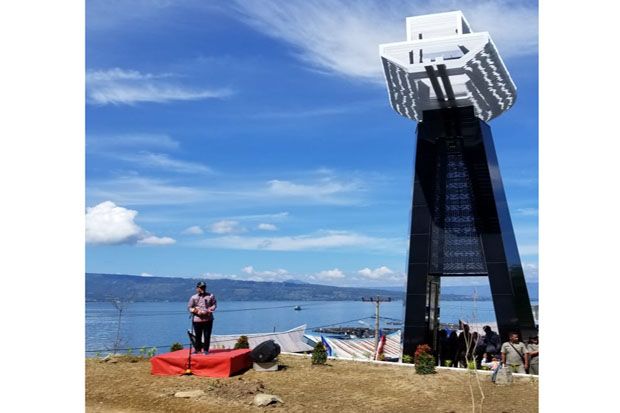 Kenang Korban KM Sinar Bangun, Bupati Resmikan Monumen di Danau Toba