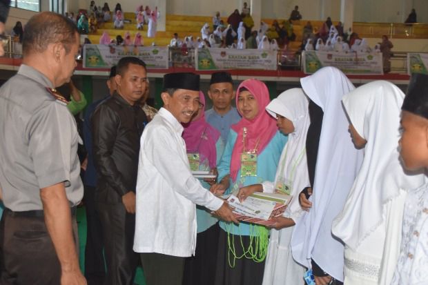 Ribuan Santri TPA/TPQ se-Kabupaten Gorontalo Mengikuti Khatam Raya Al Quran