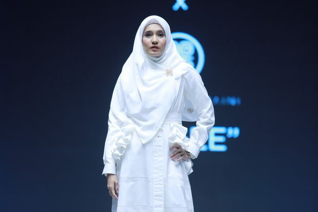 Desainer Muslim Ini Ciptakan Busana Antibau Badan dan Antiair