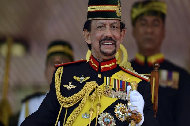Brunei Tunda Penerapan Rajam Mati bagi Pelaku Seks LGBT