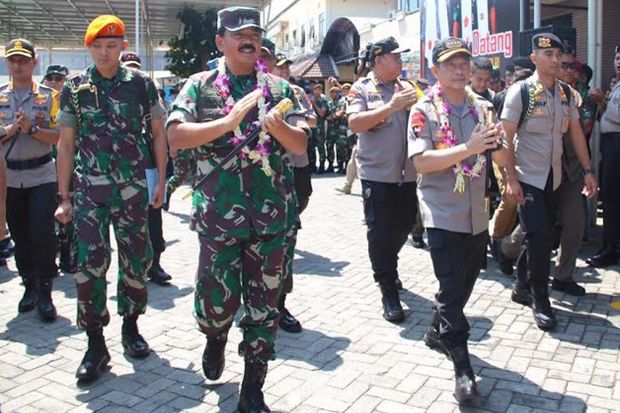 Safari Ramadhan, Kapolri dan Panglima TNI Temui Pejuang Demokrasi