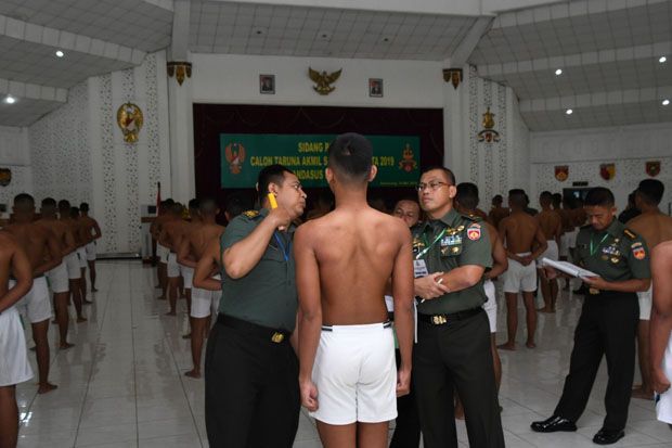 305 Pemuda Seleksi Taruna Akmil Tingkat Daerah di Semarang