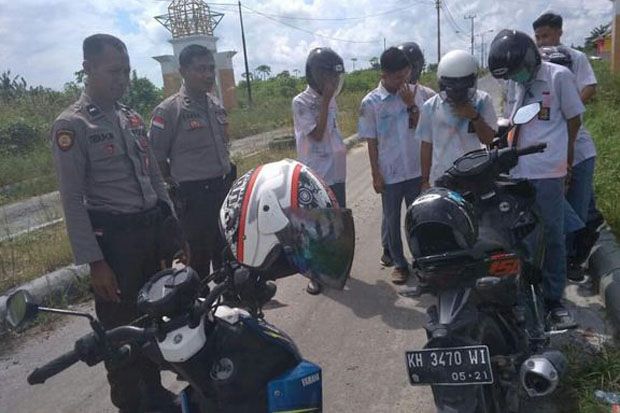 Resahkan Warga, Polisi Bubarkan Konvoi Pesta Kelulusan SMA/SMK di Pantai Kubu