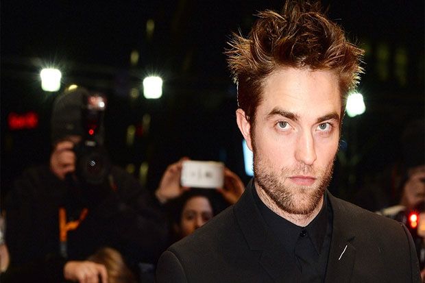 Robert Pattinson Akan Perankan Batman di Film Solo Terbaru Batman