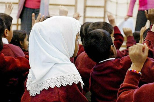 Austria Larang Penggunaan Jilbab di Sekolah Dasar