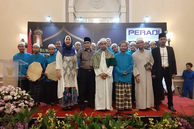 Peradi Berbagi Kebahagian dengan Anak Yatim Piatu