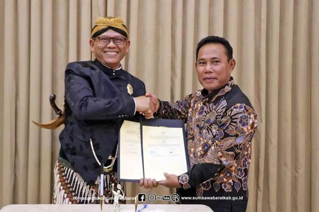 Bupati Sumbawa Barat dan Rektor ISI Surakarta Tandatangani MoU