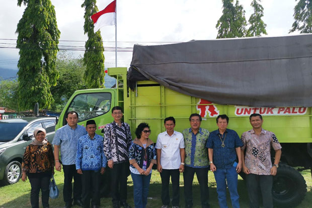 Hino Donasikan Dutro 4x4  untuk Pemulihan Korban Bencana di Sigi