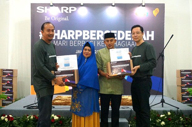 Sharp Bersedekah Bagikan...