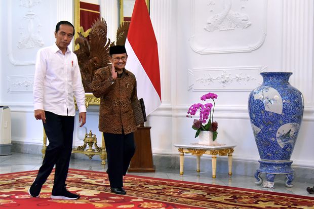 Bertemu Jokowi di Istana Merdeka, Ini Pesan BJ Habibie