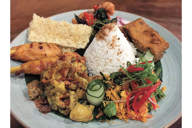 Mencicipi Lezatnya Hidangan Nasi Khas Indonesia
