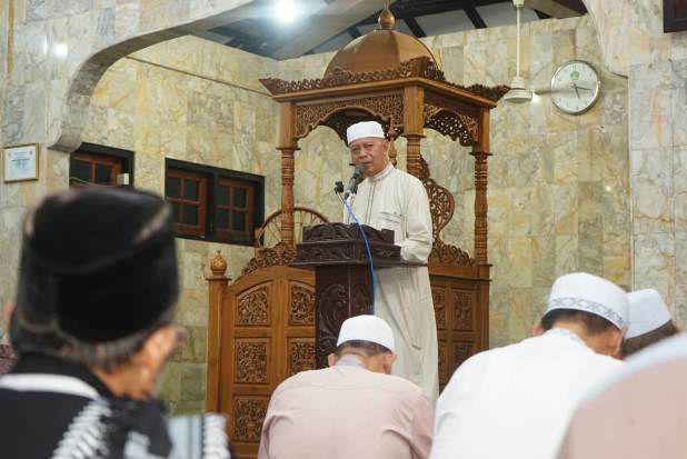 Manfaatkan Pengujung Ramadhan dengan Memakmurkan Masjid