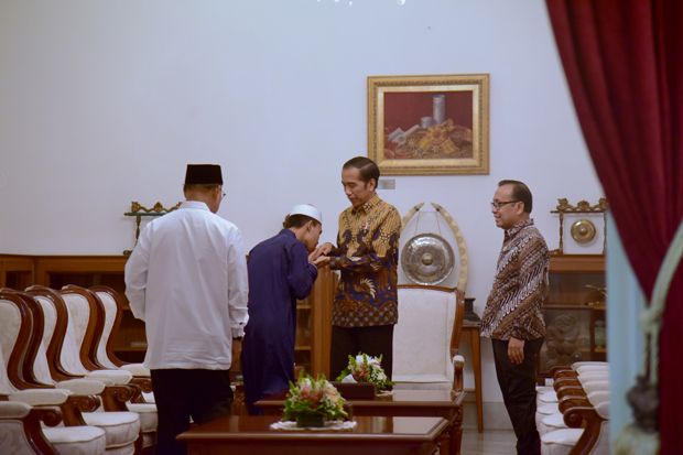 Bertemu Jokowi di Istana, Juara MTQ Internasional Terharu