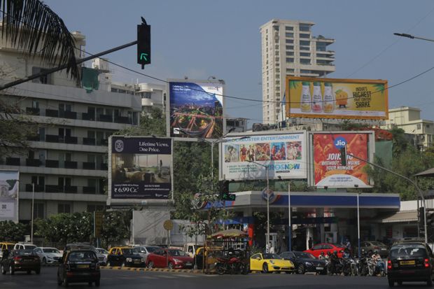 Hoarding Wonderful Indonesia Hiasi Kota Mumbai India