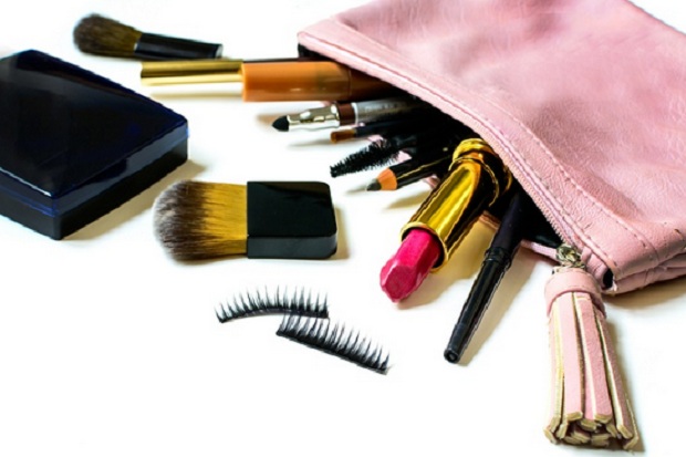 Pilih Makeup Multifungsi untuk Menjaga Kecantikan Selama Mudik Lebaran