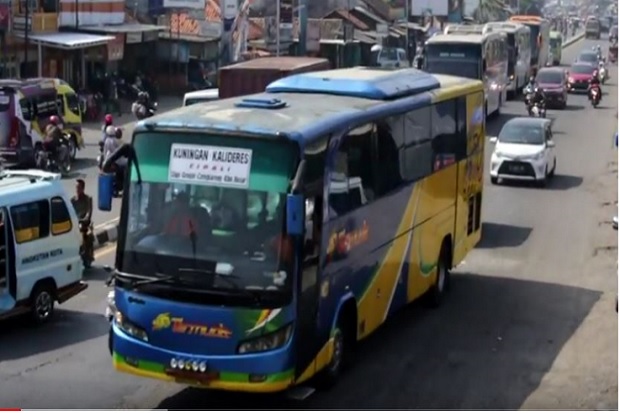 Dampak One Way Jalur Pantura Cirebon Padat