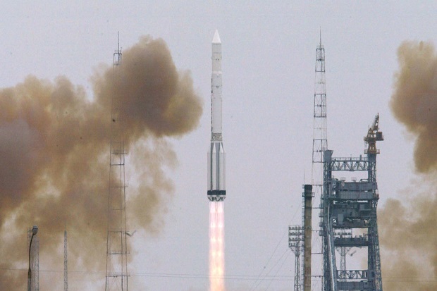 Pentagon Larang Perusahaan AS Gunakan Peluncur Roket Rusia