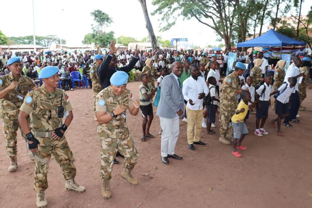 UN Peacekeeper Day, Pasukan RI Joget Poco Poco Bareng Warga Kongo