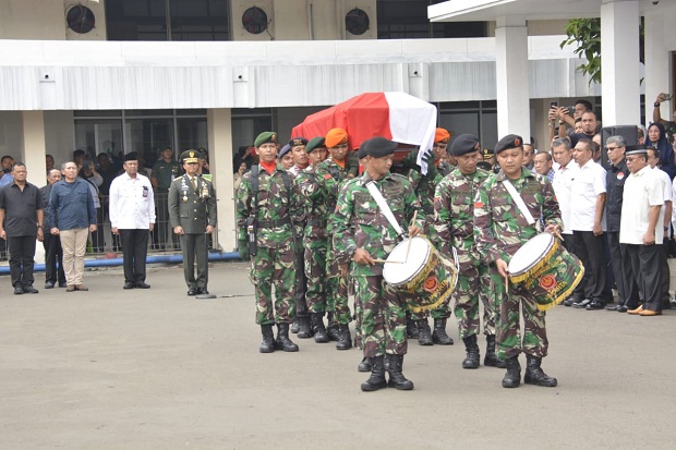 George Meninggal, TNI AD Instruksikan Kibarkan Bendera Setengah Tiang