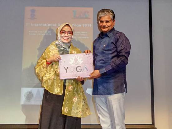 Candi Prambanan Tuan Rumah Hari Internasional Yoga ke-5