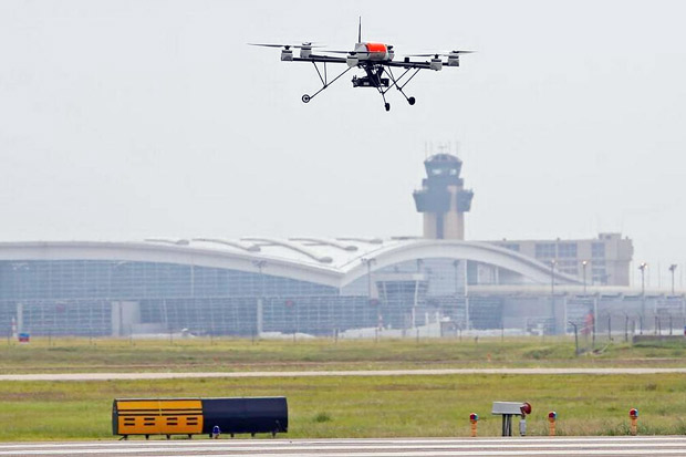 Gara-gara Drone, Landasan Pacu Bandara Changi Singapura Ditutup
