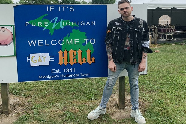 YouTuber Beli Kota di AS dan Menamainya Neraka Gay