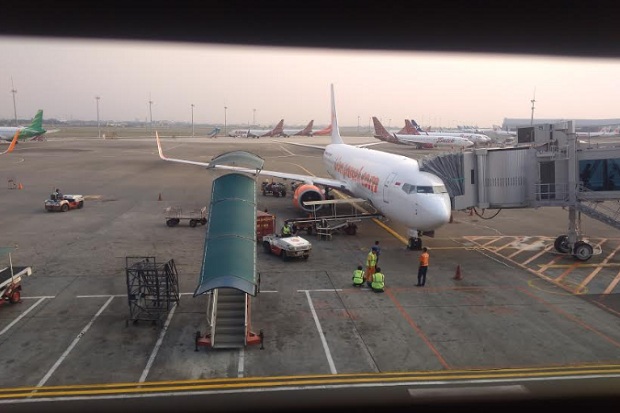 Tak Boleh Landing di Bandara Husein Sastranegara, Lion Air Berputar Putar di Langit Bandung