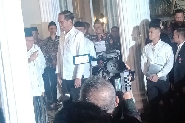 Jelang Putusan MK, Jokowi Tiba di Rumah Maruf Amin di Menteng