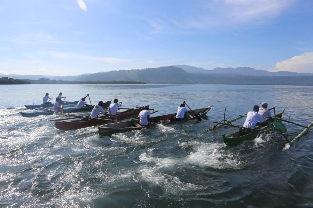 Lestarikan Perahu Tradisional Halbar melalui Lomba Dayung