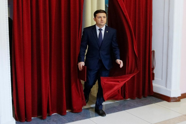 Emosional, Presiden Ukraina Memohon Putin Bebaskan 24 Pelaut