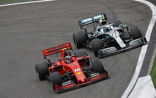 Charles Leclerc Pertahankan Dominasi Ferrari di Latihan Ketiga