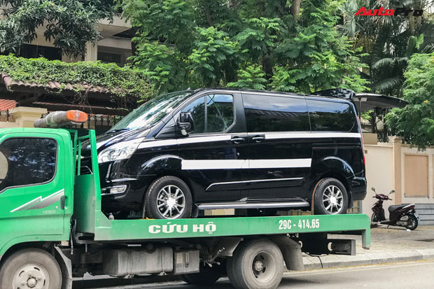 Ford Mulai Distribusikan MPV Jumbo ke Pasar Asia