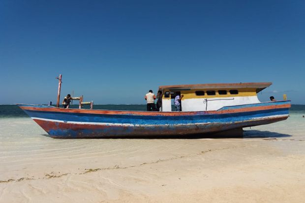 Hilang di Pantai Wini, Kapal Ikan Milik Dinas Perikanan TTU Ditemukan