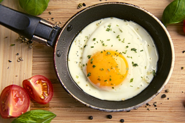 Benarkah Telur Tidak Baik Dikonsumsi Saat Musim Panas?