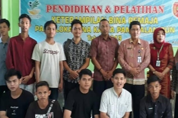 Kobar Gelar Diklat Barbershop bagi Anak Terlantar dan Putus Sekolah