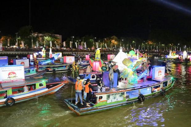 Parade Jukung Hias Semarakkan Perayaan Harganas BKKBN di Banjarmasin